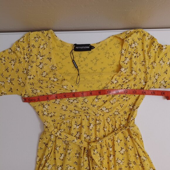 Women's PrettyLittleThing Yellow Floral Spring Mini Dress Size 4 - Picture 3 of 9